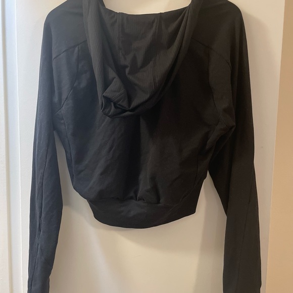 The North face cropped hoodie tops - Picture 2 of 4